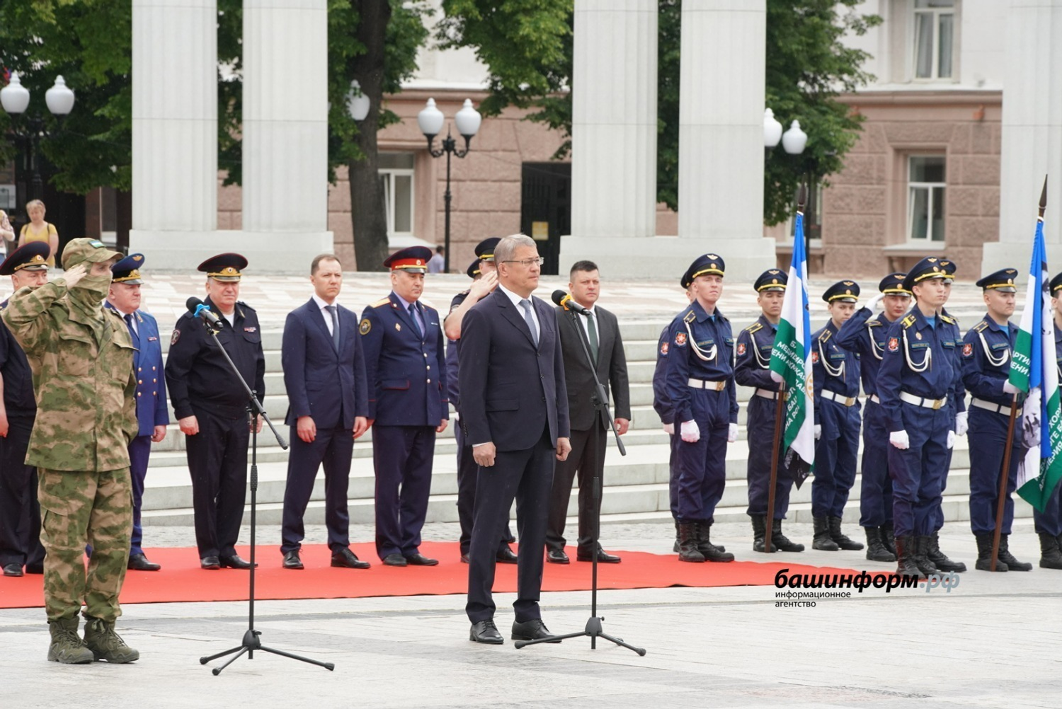 Олег Яровиков